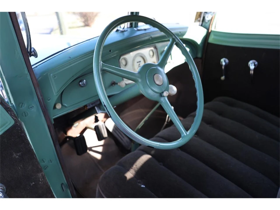 1933 Chrysler - Image 4 of 5