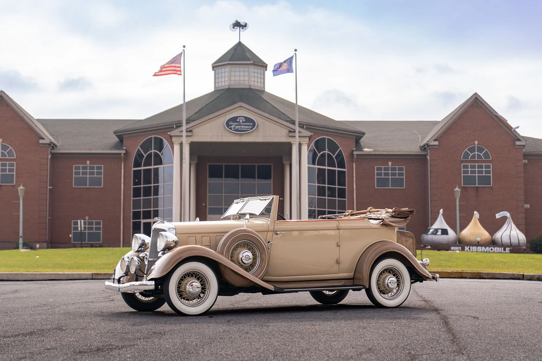 1933 Chrysler - Image 10 of 31
