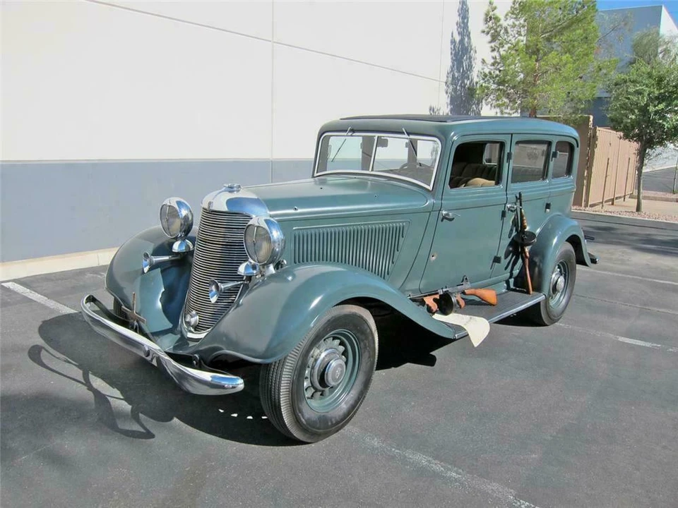 1933 DeSoto - Image 2 of 4