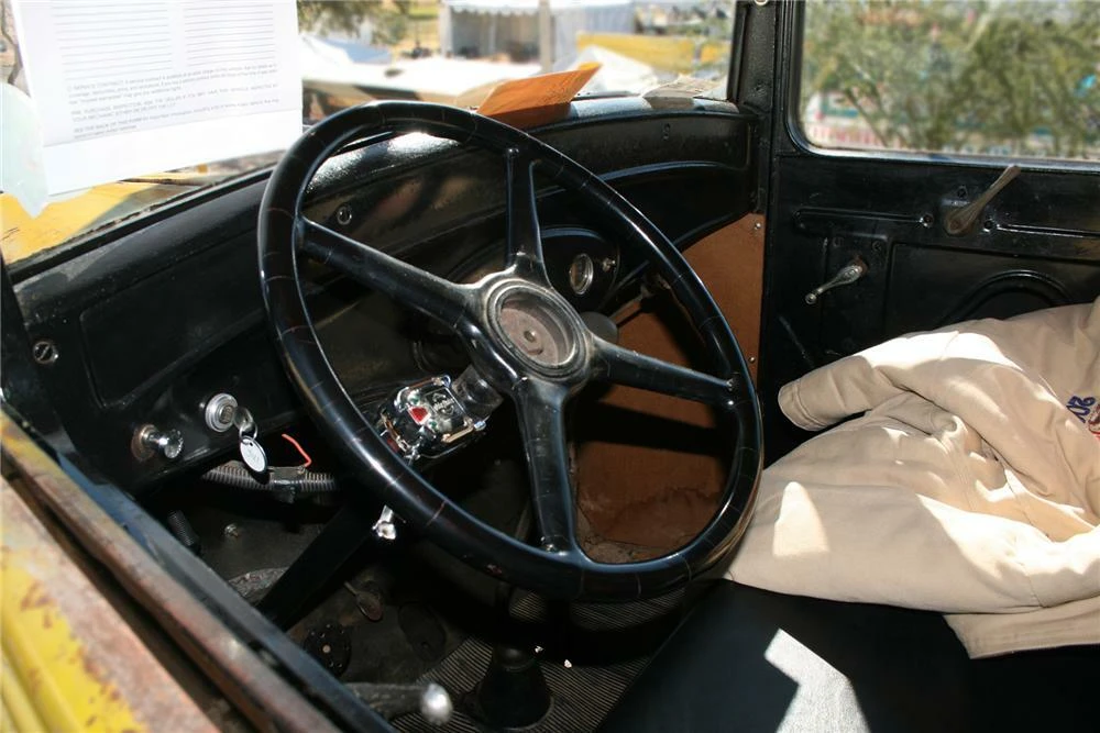 1933 Ford Pickup (1932-1934) - Image 2 of 3