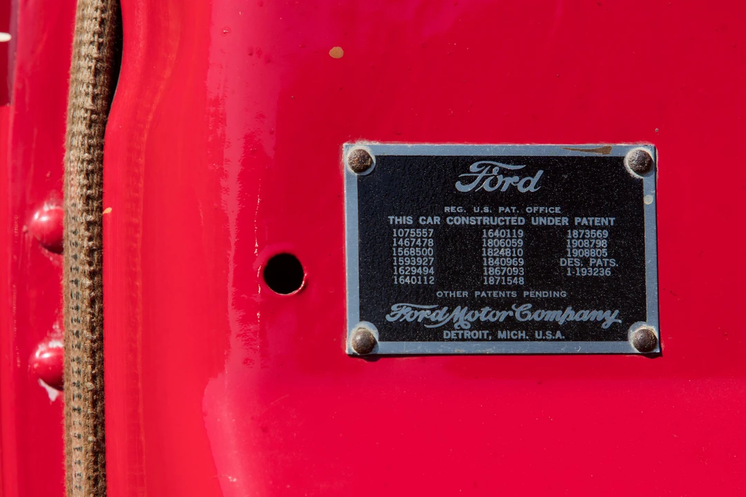 1933 Ford Model 18 & 40 - Image 14 of 18