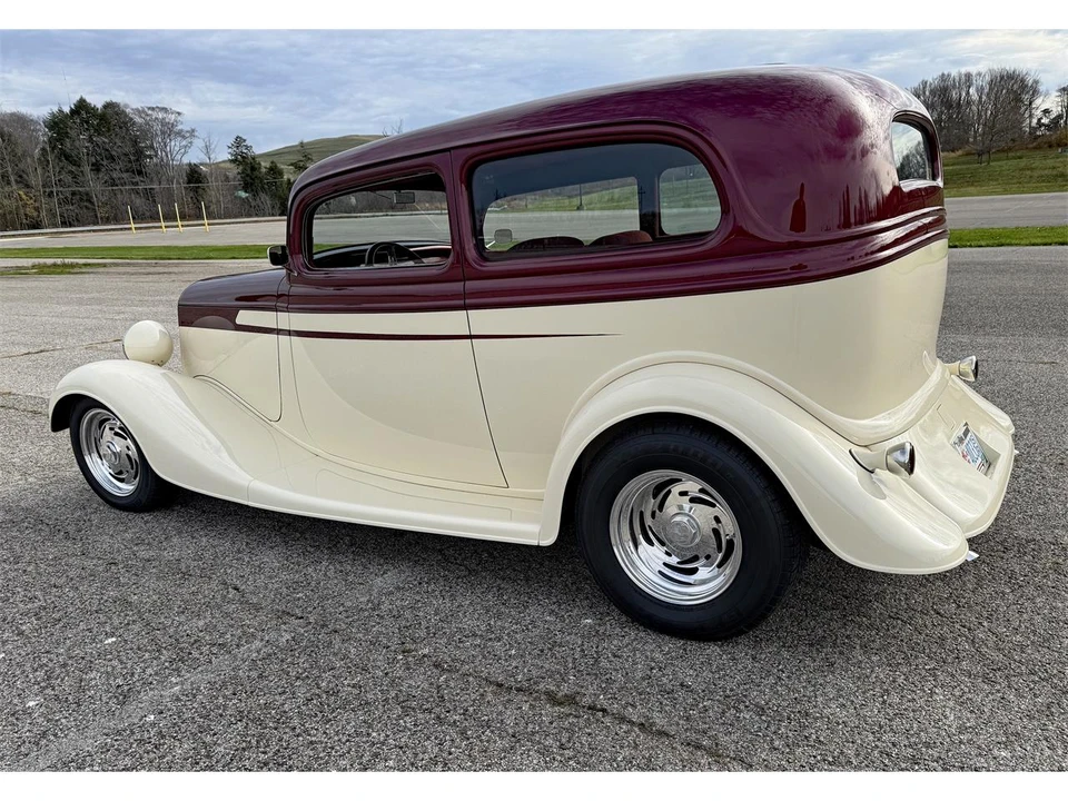 1933 Ford Model 18 & 40 - Image 2 of 28