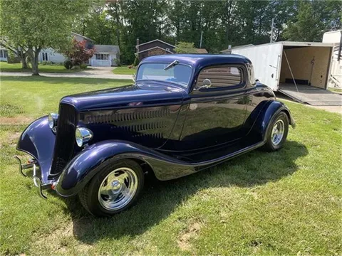 1933 Ford 3-Window Coupe