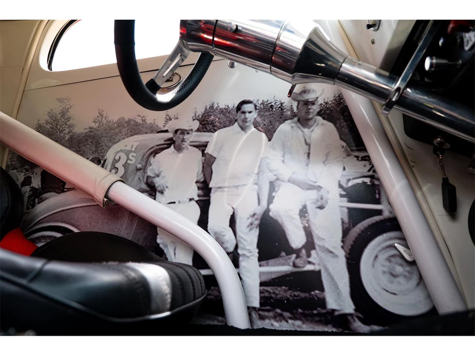 1933 Ford Model 18 & 40 - Image 28 of 31