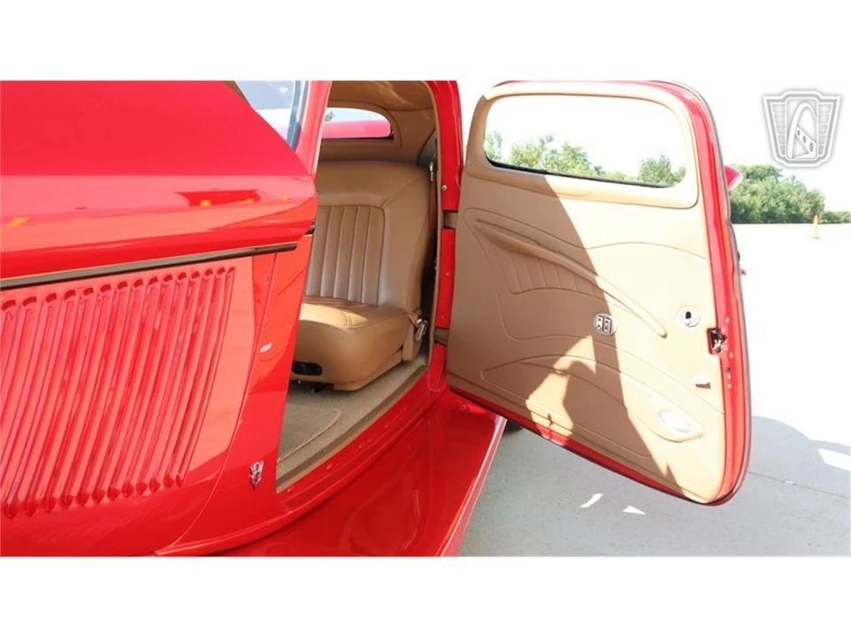 1933 Ford Model 18 & 40 - Image 30 of 31