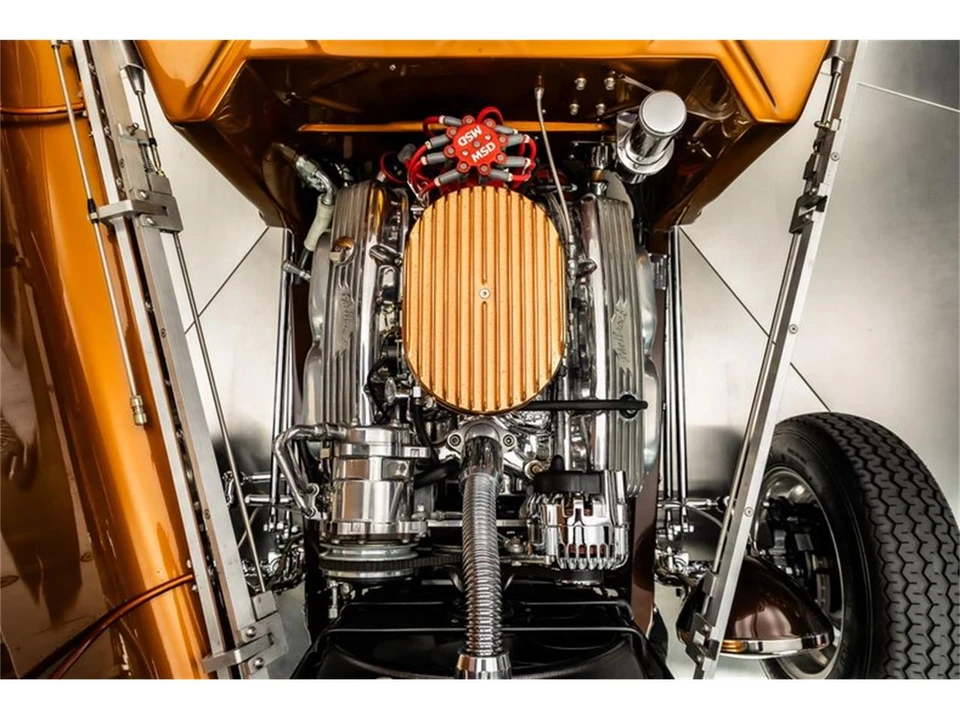 1933 Ford Model 18 & 40 - Image 4 of 31