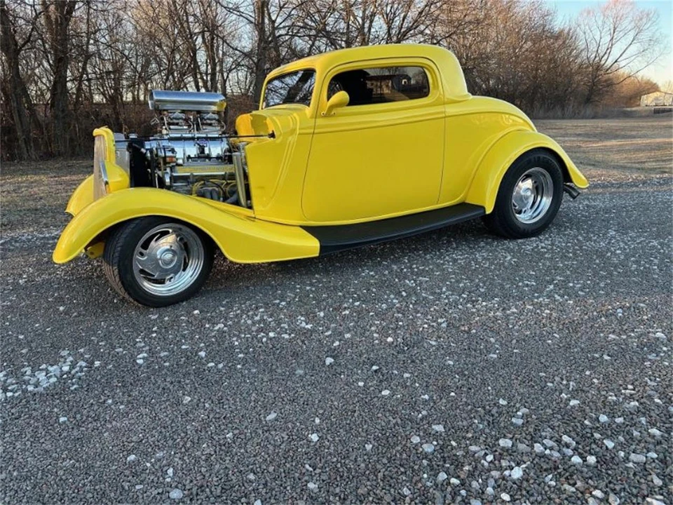 1933 Ford Model 18 & 40 - Image 2 of 28