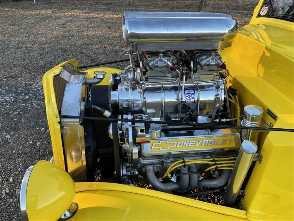 1933 Ford Model 18 & 40 - Image 16 of 28