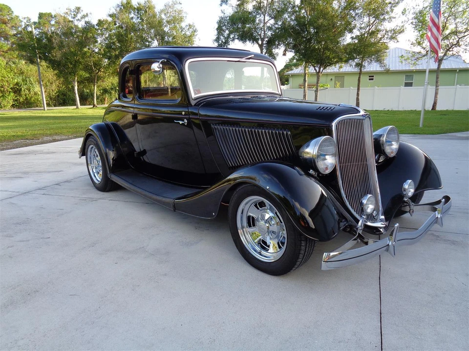 1933 Ford Model 18 & 40 - Image 2 of 31