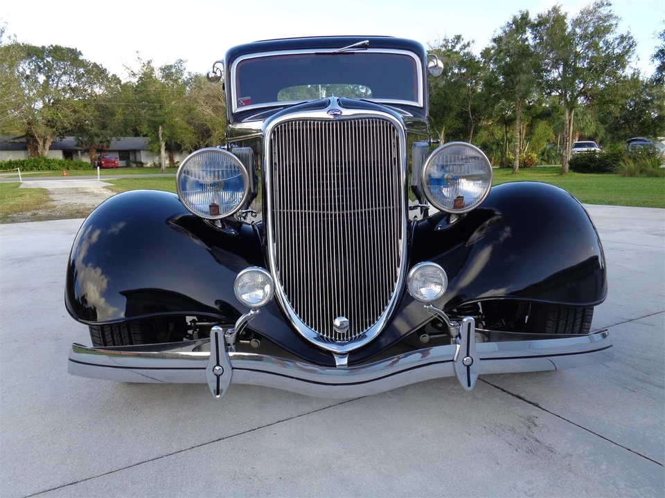 1933 Ford Model 18 & 40 - Image 3 of 31