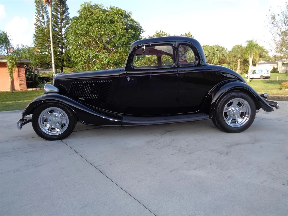 1933 Ford Model 18 & 40 - Image 4 of 31