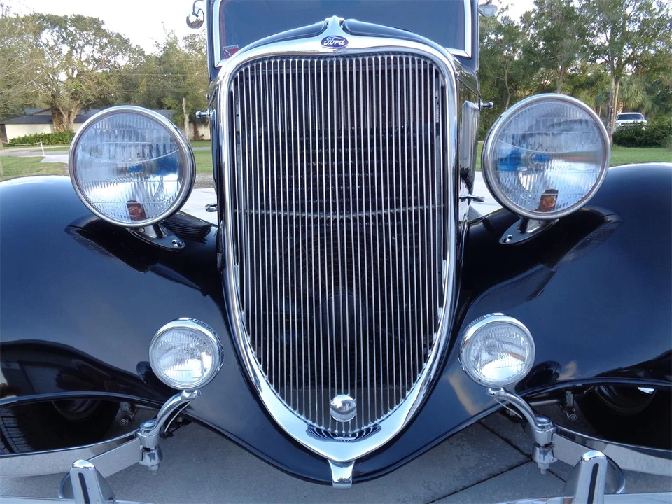 1933 Ford Model 18 & 40 - Image 16 of 31