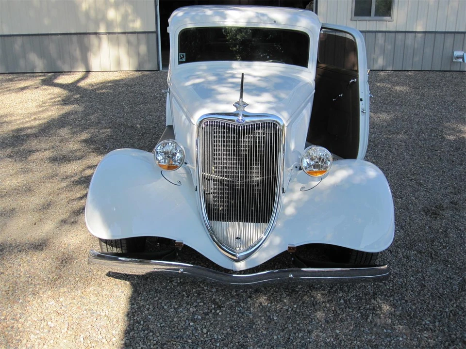 1933 Ford Model 18 & 40 - Image 2 of 11