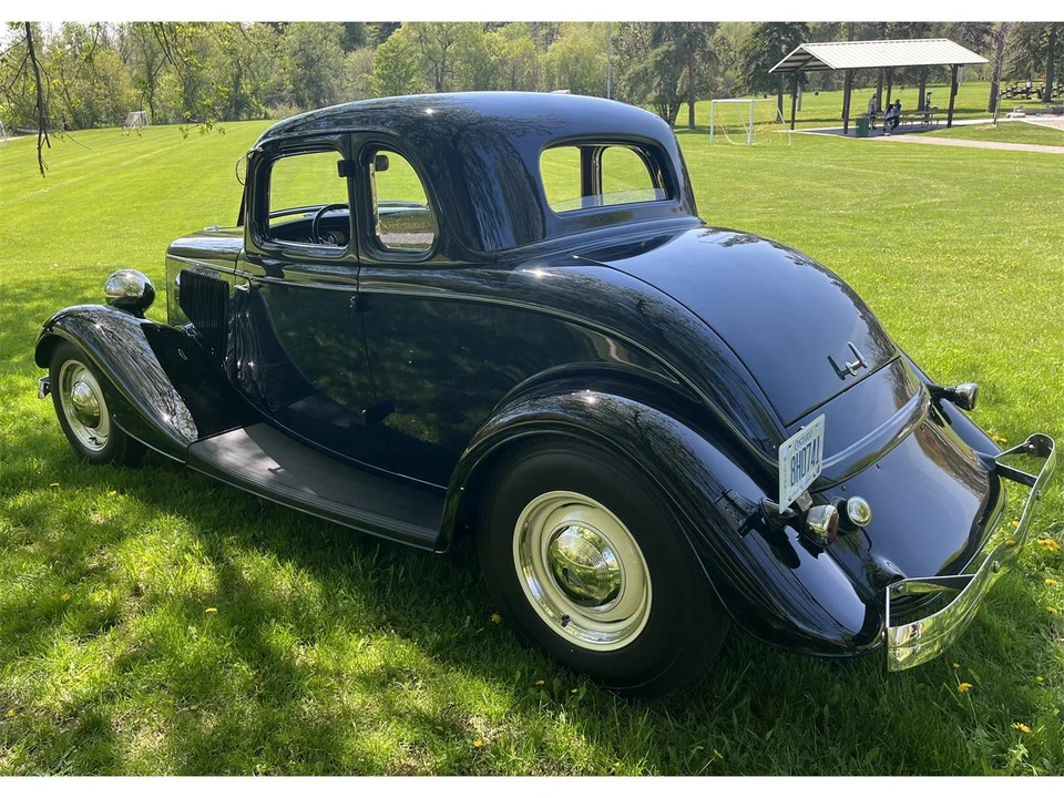 1933 Ford Model 18 & 40 - Image 2 of 31