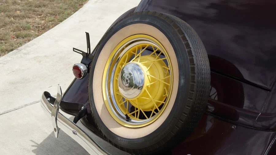 1933 Ford Model 18 & 40 - Image 10 of 18