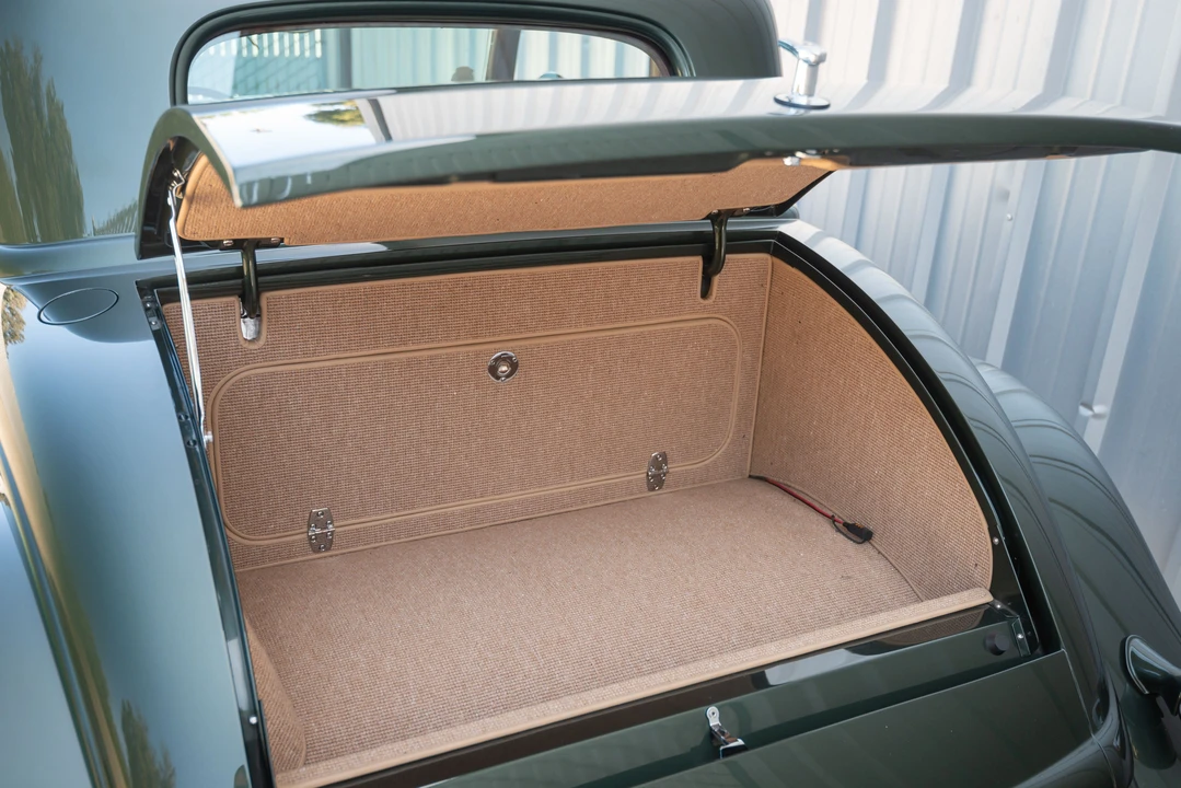 1933 Ford Model 18 & 40 - Image 2 of 31