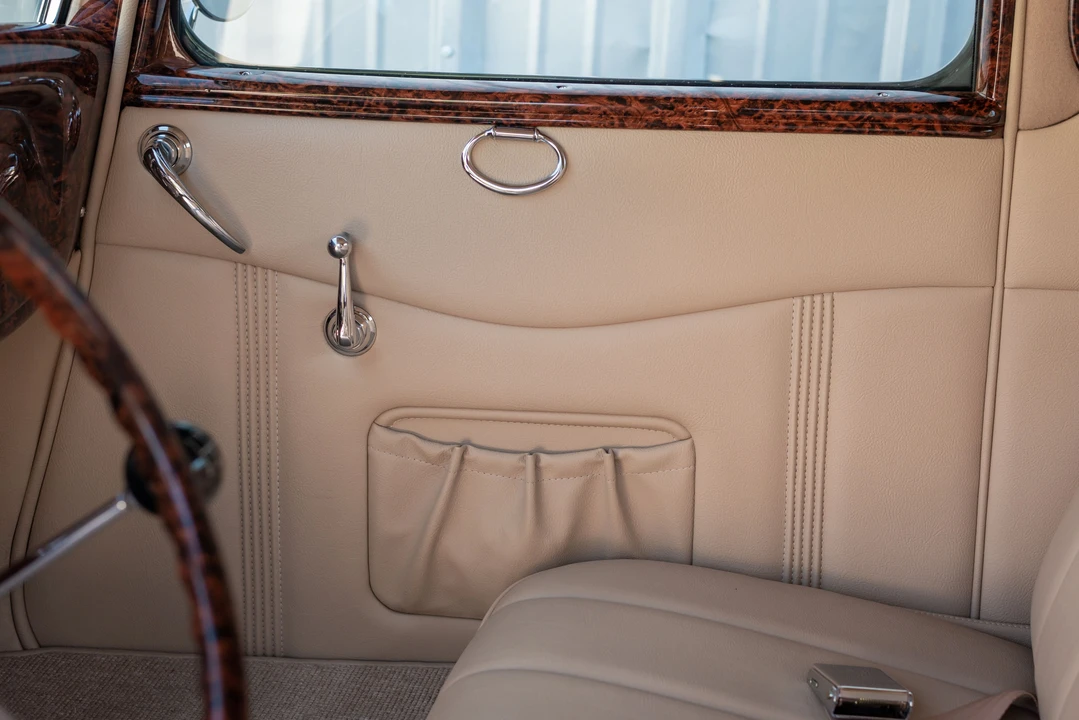 1933 Ford Model 18 & 40 - Image 14 of 31