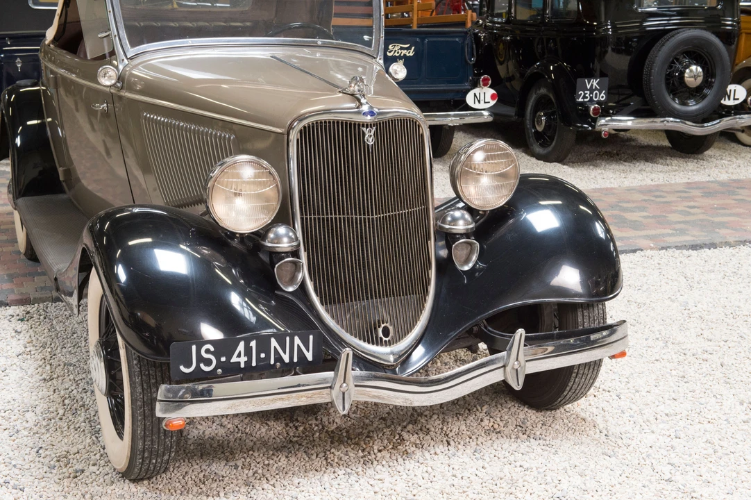 1933 Ford Model 18 & 40 - Image 2 of 6