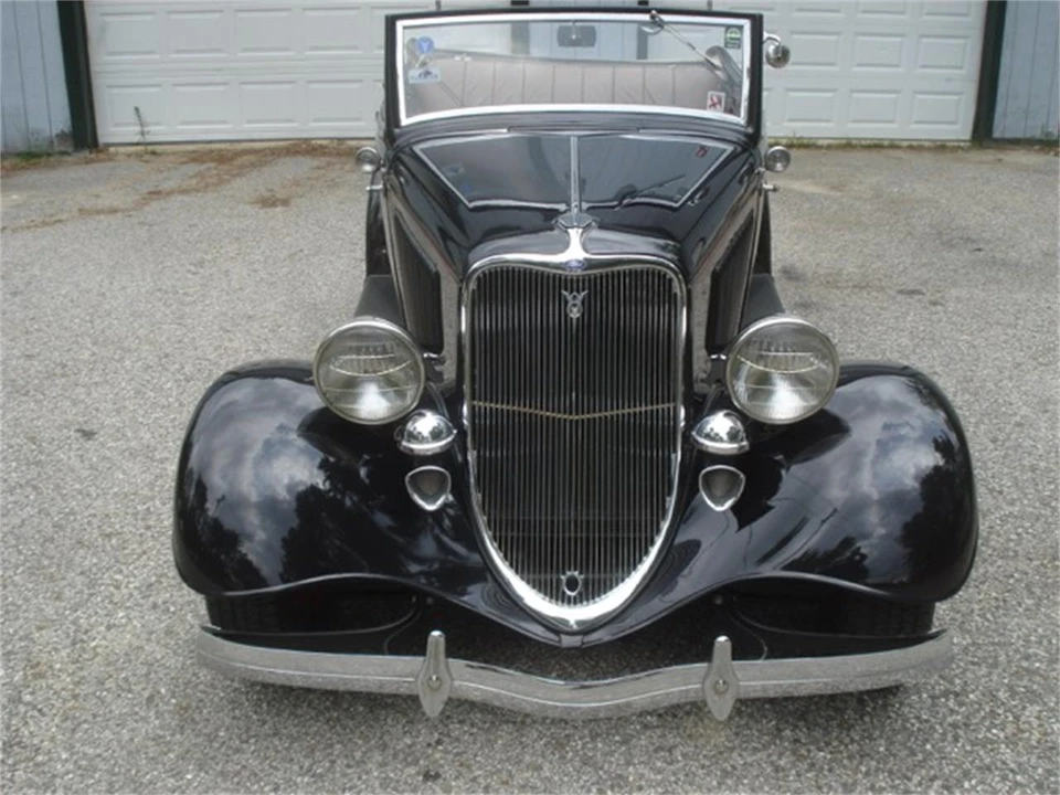 1933 Ford Model 18 & 40 - Image 2 of 14
