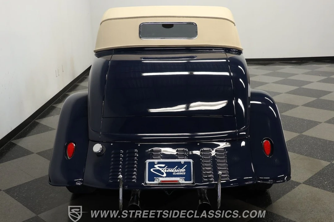 1933 Ford Model 18 & 40 - Image 8 of 12