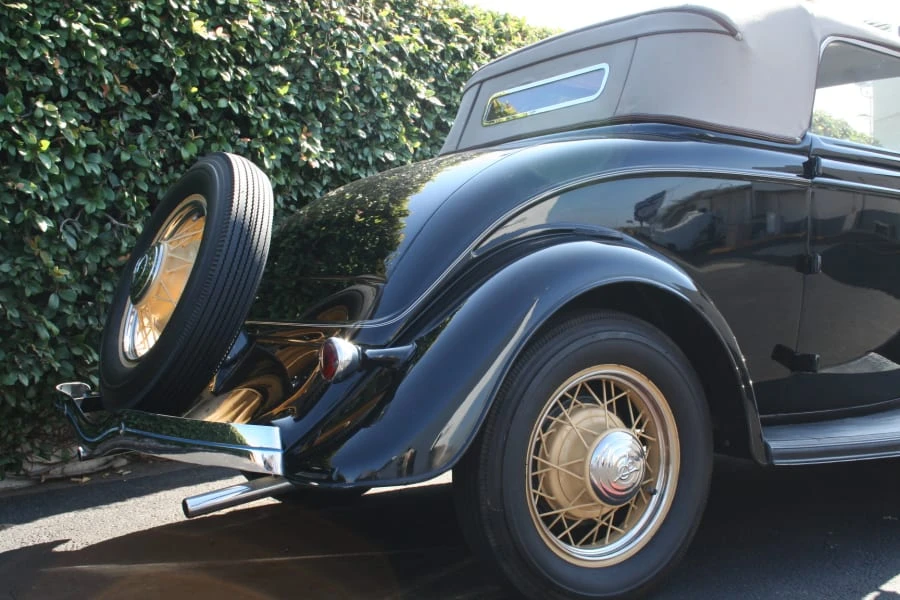 1933 Ford Model 18 & 40 - Image 2 of 8