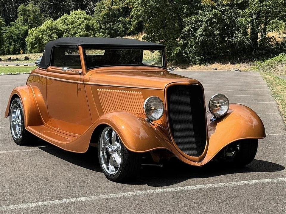 1933 Ford Model 18 & 40 - Image 8 of 31