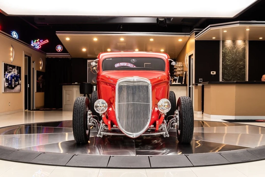 1933 Ford Model 18 & 40 - Image 4 of 11
