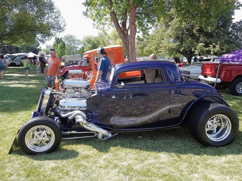 1933 Ford Model 18 & 40 - Image 4 of 12