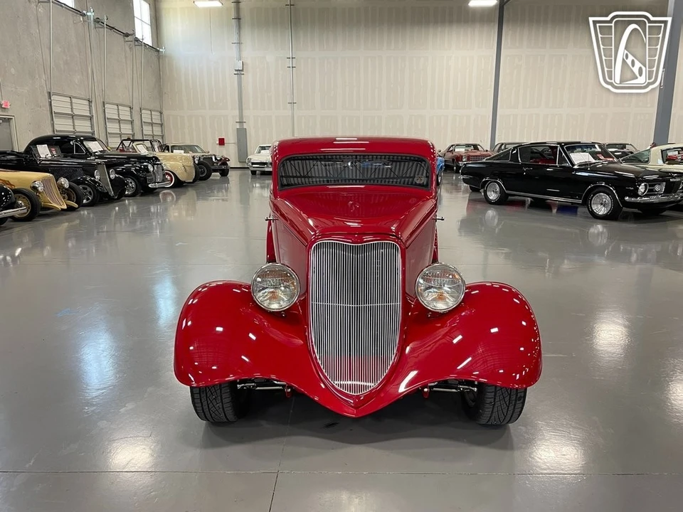 1933 Ford Model 18 & 40 - Image 4 of 12