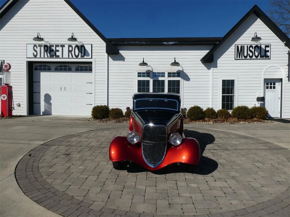 1933 Ford Model 18 & 40 - Image 6 of 30