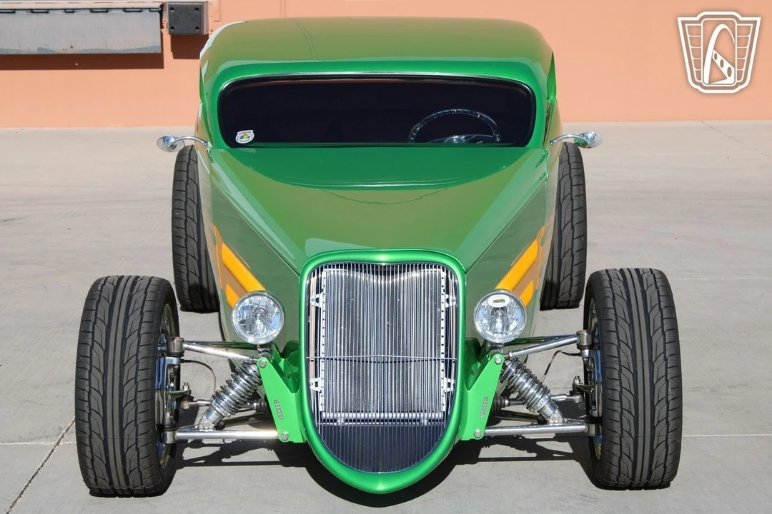1933 Ford Model 18 & 40 - Image 16 of 21