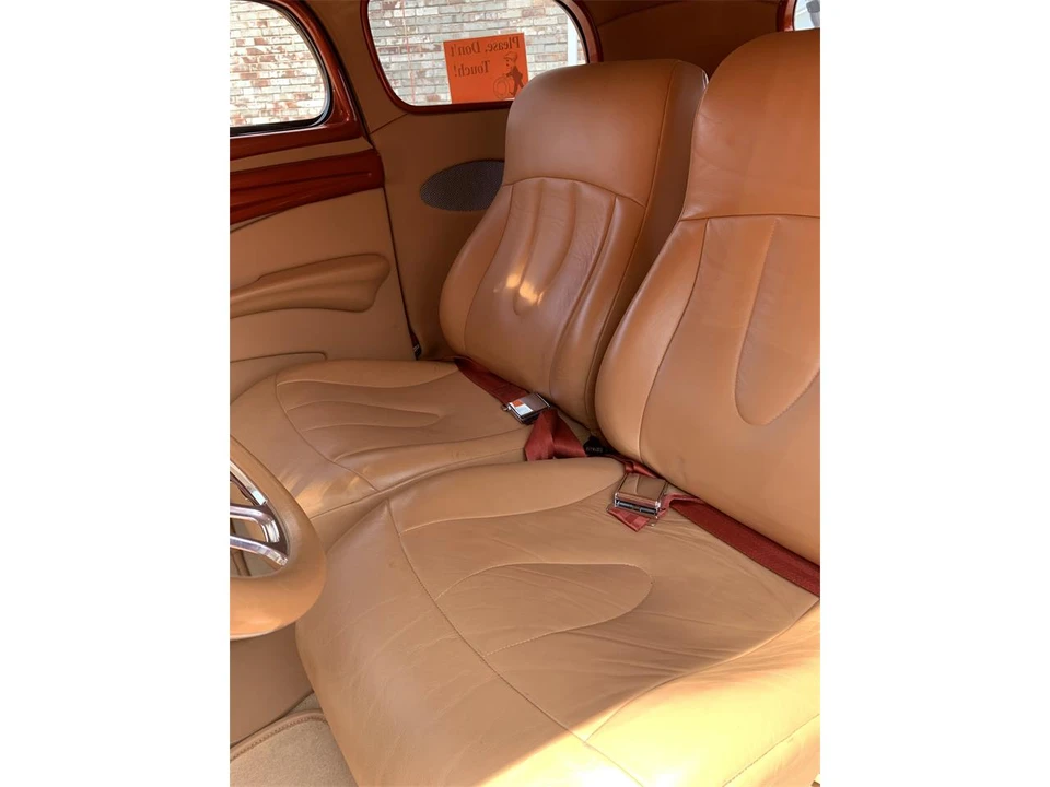1933 Ford Customline - Image 9 of 15