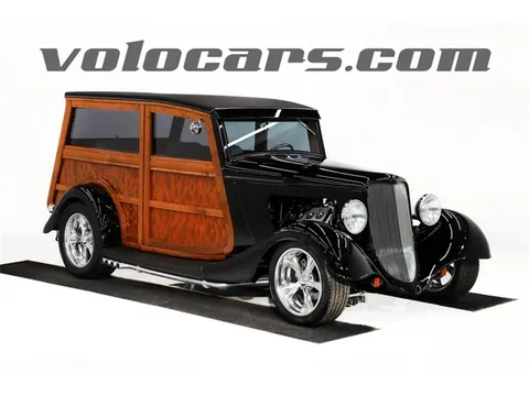 1933 Ford Custom
