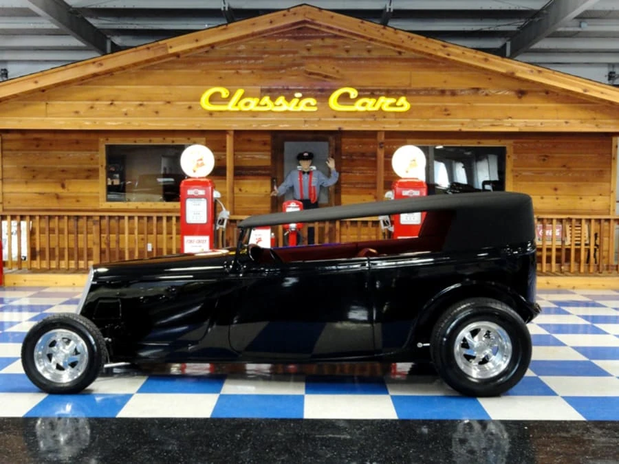 1933 Ford Model 18 & 40 - Image 2 of 10