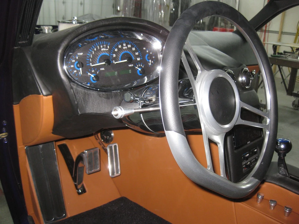 1933 Ford Customline - Image 26 of 31