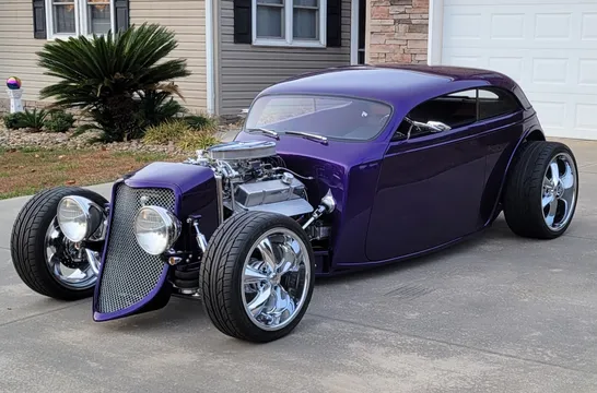 1933 Ford Custom Speedstar Vicky