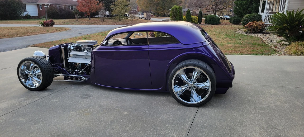 1933 Ford Customline - Image 19 of 31