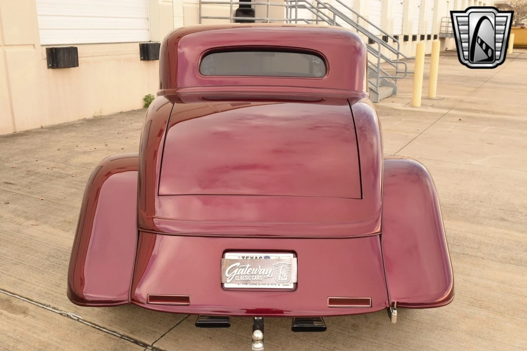 1933 Ford Model 18 & 40 - Image 8 of 12
