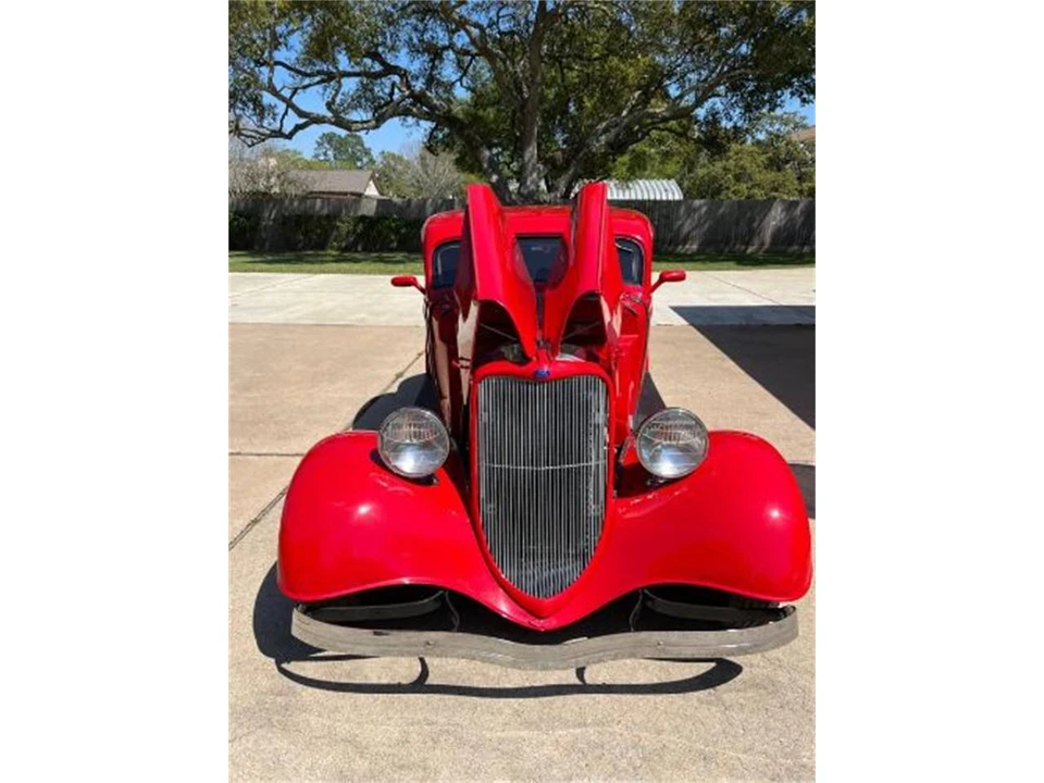 1933 Ford Model 18 & 40 - Image 2 of 25