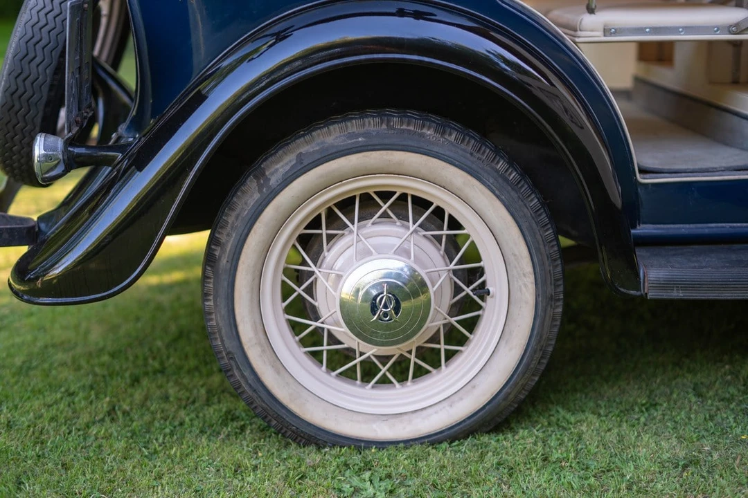 1933 Ford Model 18 & 40 - Image 23 of 31