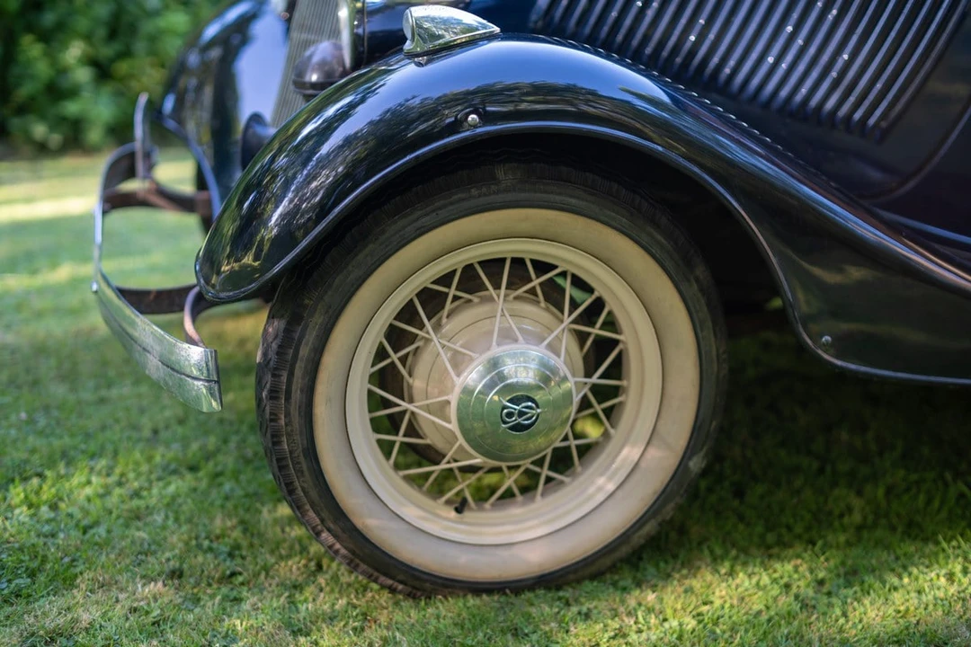 1933 Ford Model 18 & 40 - Image 25 of 31