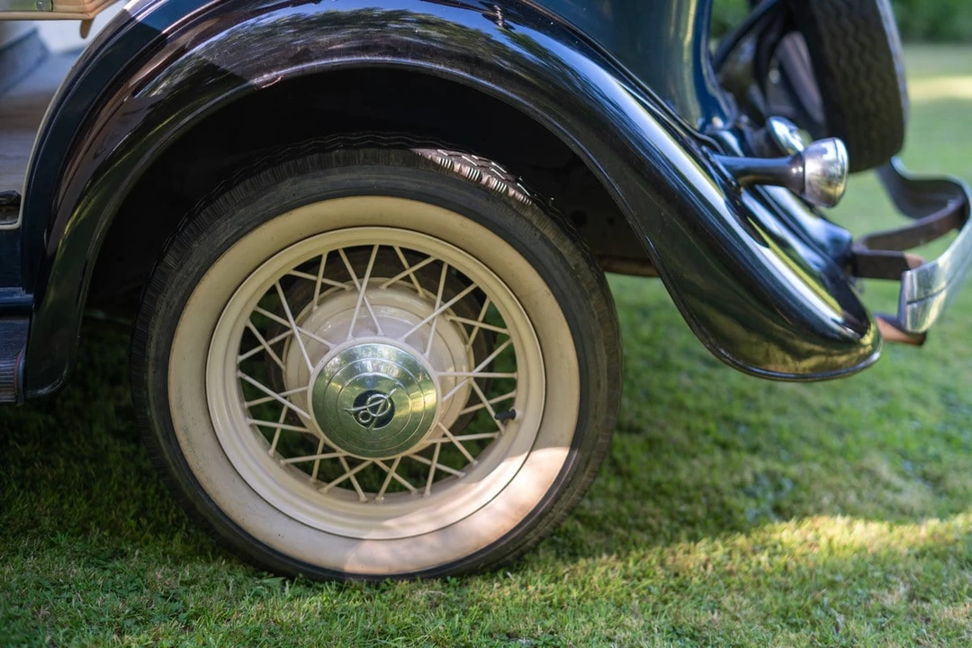 1933 Ford Model 18 & 40 - Image 26 of 31