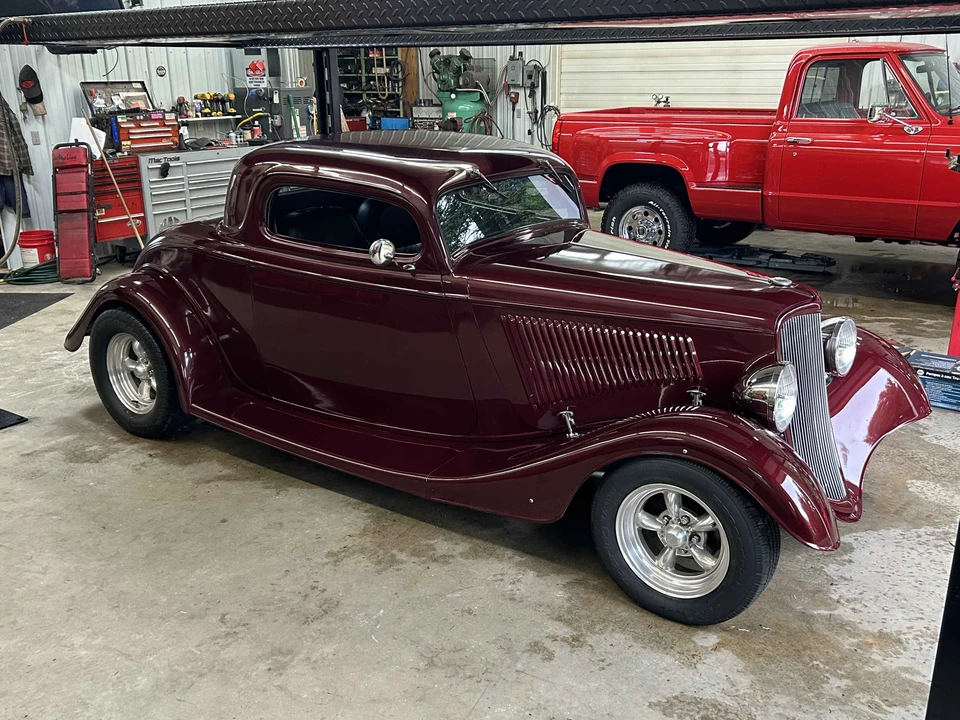 1933 Ford Model 18 & 40 - Image 2 of 31
