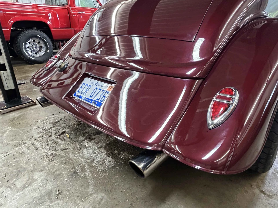 1933 Ford Model 18 & 40 - Image 24 of 31