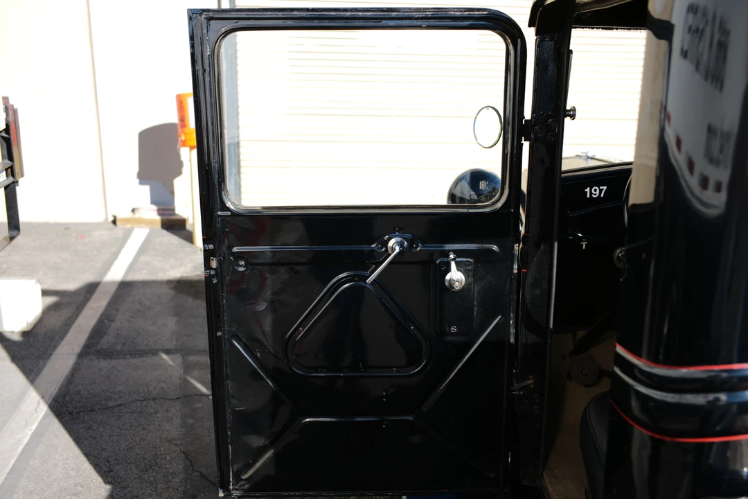 1933 Ford Pickup (1932-1934) - Image 27 of 31