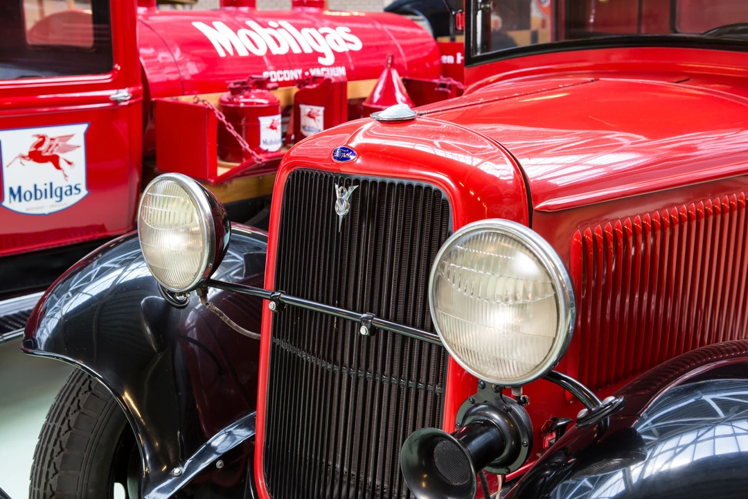 1933 Ford Model 18 & 40 - Image 4 of 7
