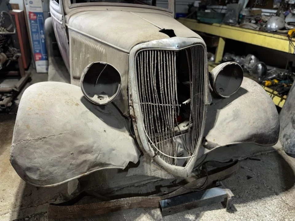 1933 Ford Model 18 & 40 - Image 9 of 14
