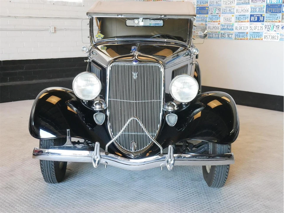 1933 Ford Model 18 & 40 - Image 3 of 31