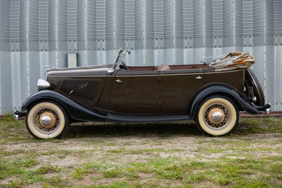 1933 Ford Model 18 & 40 - Image 10 of 20