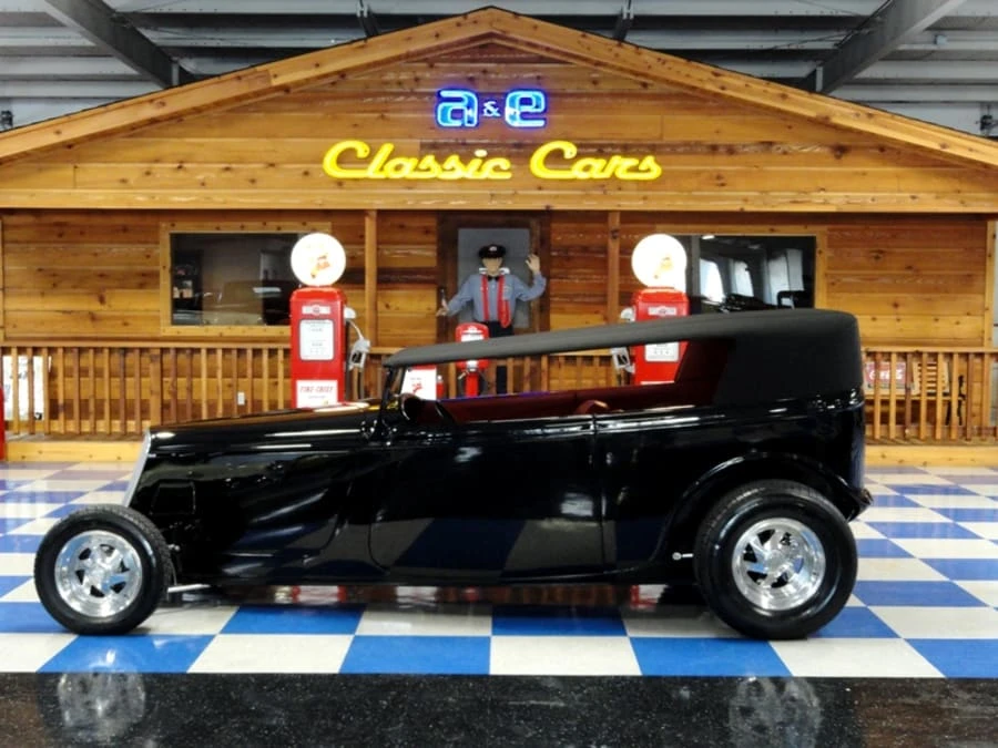 1933 Ford Model 18 & 40 - Image 2 of 10